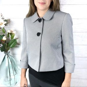 TAHARI Black & White Cropped Blazer Jacket